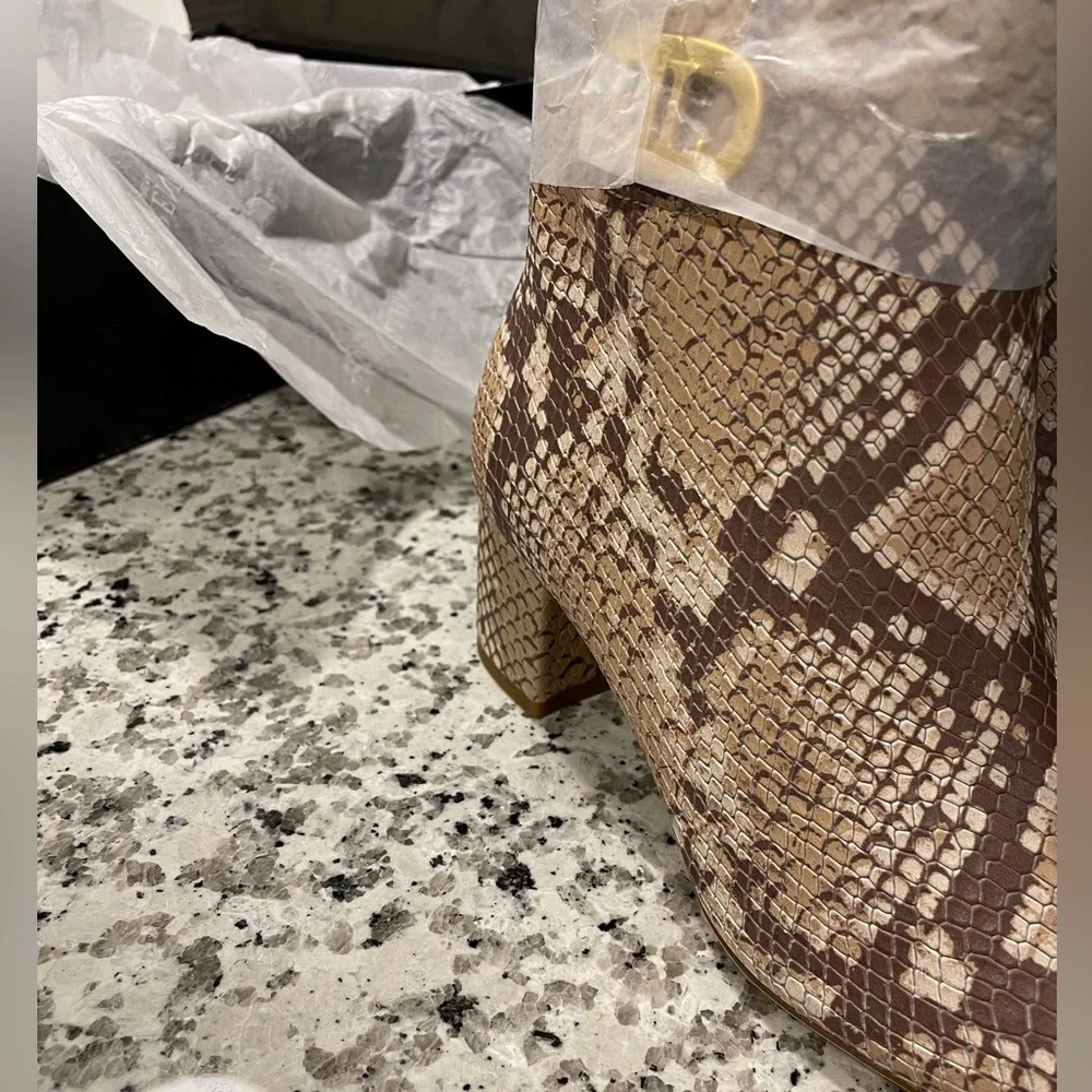 Lauren Ralph Lauren snake print Boots. - Picture 9 of 17